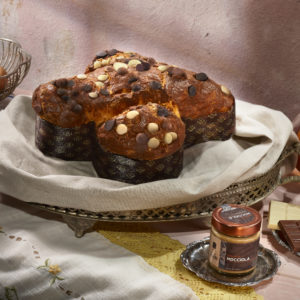 COLOMBA WITH THREE CHOCOLATES